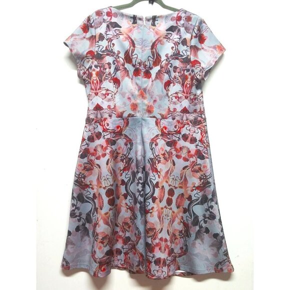 City Chic Fit & Flare Dress womens Sz 16 FLORAL stretch career Modest gray SS - Picture 2 of 9